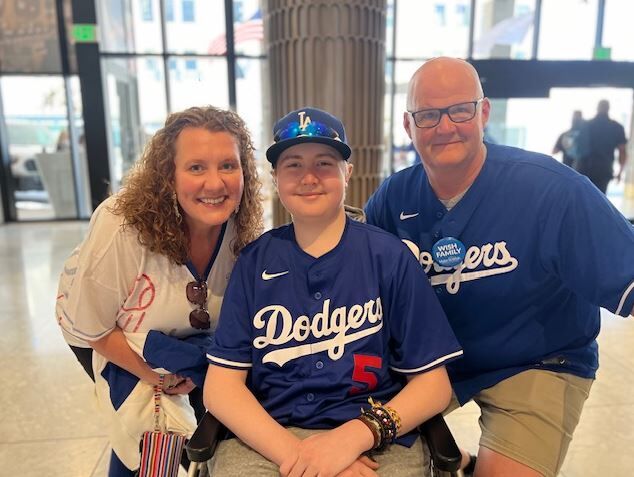Make-a-Wish foundation makes Louisville boy's dream come true at World Series
